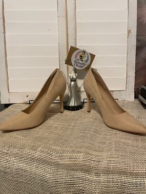 Dream Pairs Nude Suede Pointed-Toe Stiletto Pumps